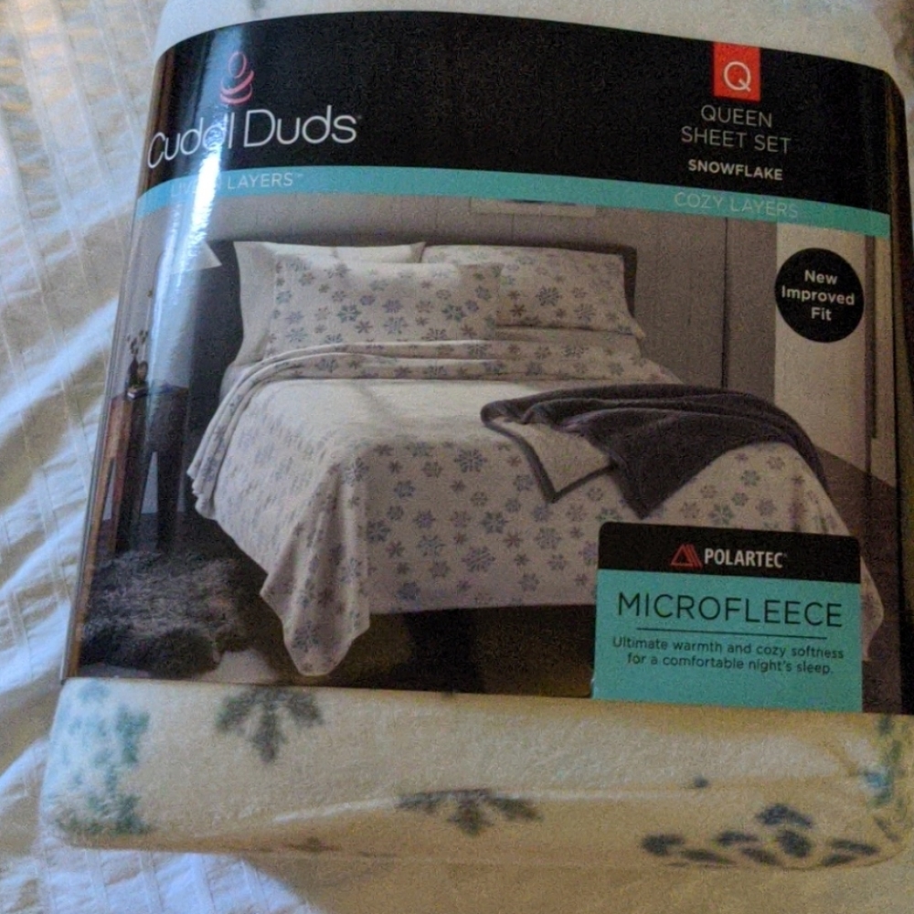 Microfleece sheet set: size queen NWT